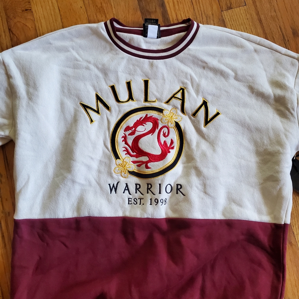 Boxlunch Mulan sweater
